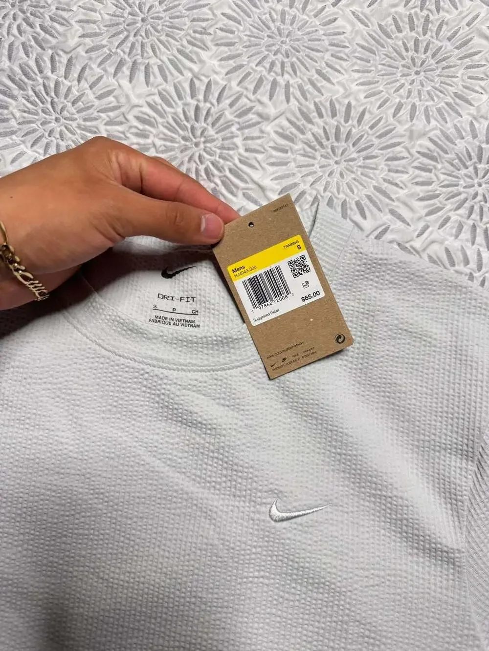 Nike Primary Seersucker Short Sleeve Versatile Top Men’s Size Small HJ4043-025